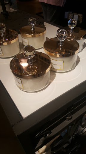 Fashion Accessories Store «Charming Charlie», reviews and photos, 330 Palladio Pkwy #2001, Folsom, CA 95630, USA