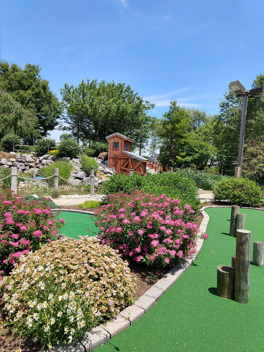 Golf Course «Waters Edge Mini Golf», reviews and photos, 230 N Ronks Rd, Bird in Hand, PA 17505, USA