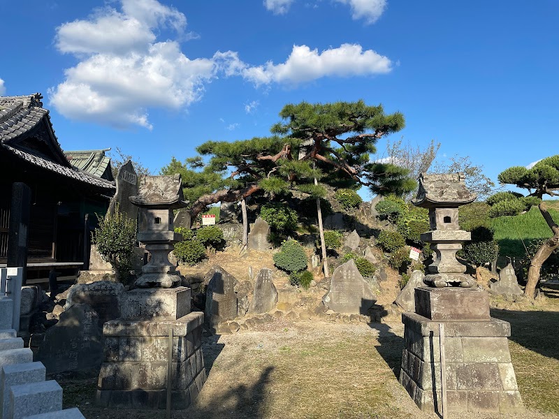 御嶽神社(富士塚)