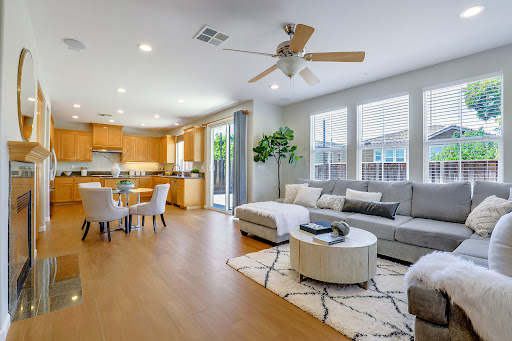 Vivian Ho, REALTOR, eXp Realty - Fast Real Estate image