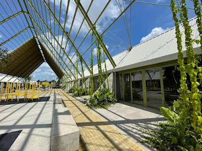Centro de desarrollo comunitario y espacio público en 'Antigua Estación Ferroviaria'
