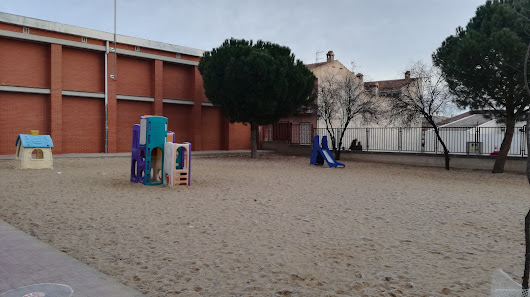 Centro De Educación Infantil Y Primaria San Juan Evangelista C. San Gregorio, 45100 Sonseca, Toledo, España