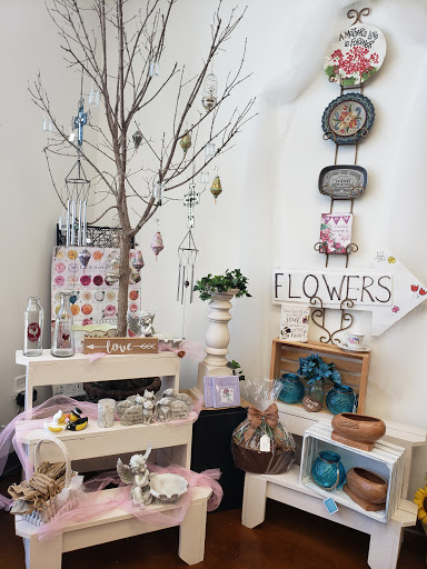 Florist «1-800 Flowers Family Floral», reviews and photos, 8424 Lakewood Hill Dr #110, Fort Worth, TX 76137, USA