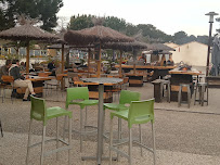 Atmosphère du Restaurant espagnol La Bodeguita del Mar à Grayan-et-l'Hôpital - n°11
