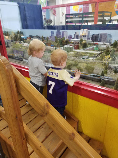 Furniture Store «The Old Cannery Furniture Warehouse», reviews and photos, 13608 Valley Ave E, Sumner, WA 98390, USA