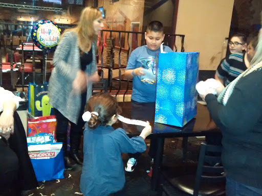 Bowling Alley «Chaparral 300 - We may close 1 hour early Sun-Thurs depending on volume, please call for details.», reviews and photos, 4191 Chino Hills Pkwy, Chino Hills, CA 91709, USA