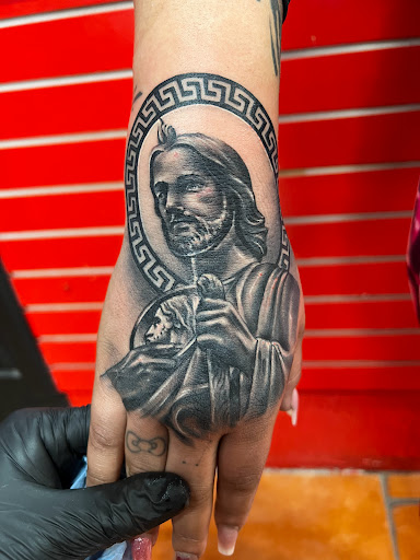 Explore big sis little sis tattoo ideas, creative tattoo ideas in El Paso, available at Estilo Firme Tattoo Co.