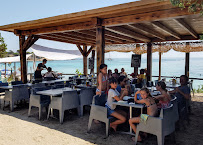 Atmosphère du Restaurant français L'acciaro plage à Porto-Vecchio - n°7