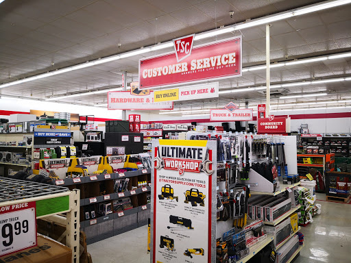 Home Improvement Store «Tractor Supply Co.», reviews and photos, 3826 S Suncoast Blvd, Homosassa, FL 34448, USA