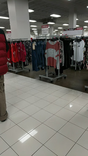 Clothing Store «Burlington Coat Factory», reviews and photos, 6350 Seven Corners Center, Falls Church, VA 22044, USA