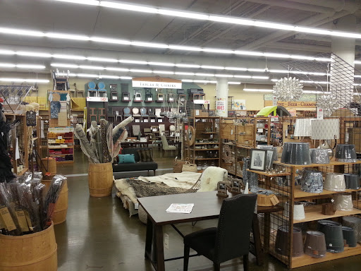 Furniture Store «Cost Plus World Market», reviews and photos, 1101 S Canal St, Chicago, IL 60607, USA