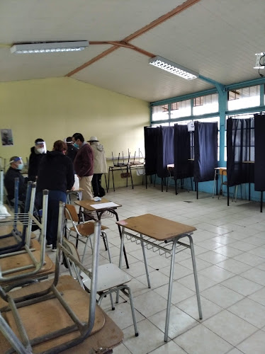 Opiniones de Liceo Polivalente Mercedes Marín del Sol en Macul - Escuela