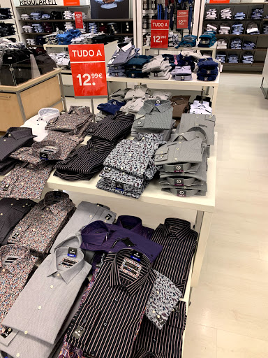Stores to buy pajamas Oporto