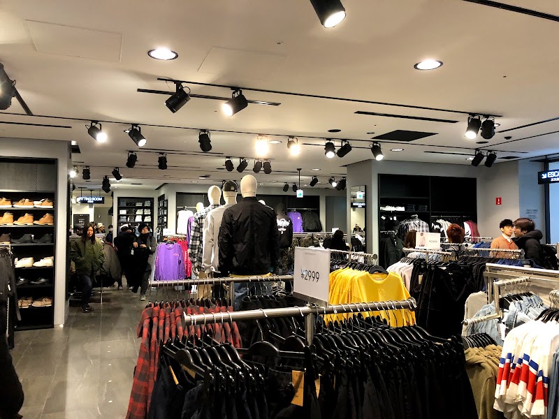 H M 渋谷店 東京都渋谷区宇田川町 衣料品店 衣料品 グルコミ