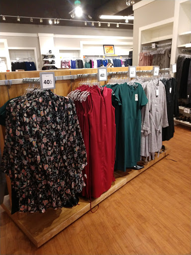 Clothing Store «Banana Republic», reviews and photos, 8200 Vineland Ave, Orlando, FL 32821, USA