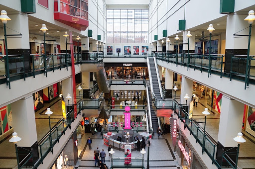 Magasins de tissus dans le centre-ville Montreal