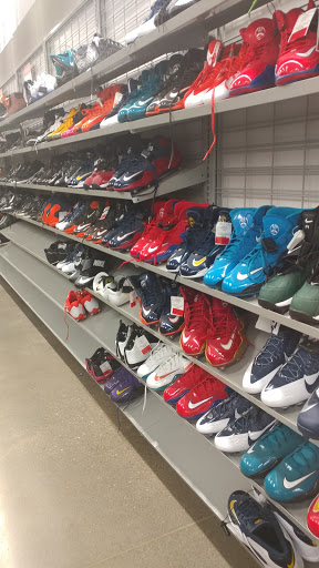 Clothing Store «Burlington Coat Factory», reviews and photos, 3475 Westdale Dr SW, Cedar Rapids, IA 52404, USA