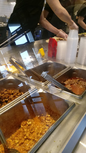 Mexican Restaurant «Chipotle Mexican Grill», reviews and photos, 4137 William Penn Hwy, Monroeville, PA 15146, USA