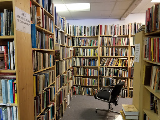 Used Book Store «Bingo Used Books», reviews and photos, 3366 SE Powell Blvd, Portland, OR 97202, USA