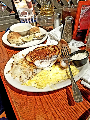 American Restaurant «Cracker Barrel Old Country Store», reviews and photos, 2371 E Aurora Rd, Twinsburg, OH 44087, USA