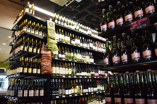 Grocery Store «Streets Market & Cafe», reviews and photos, 3108 Mt Vernon Ave, Alexandria, VA 22305, USA