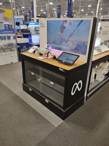 Electronics Store «Best Buy», reviews and photos, 19555 W Bluemound Rd, Brookfield, WI 53045, USA