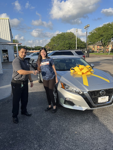 Used Car Dealer «Hertz Car Sales Houston South», reviews and photos, 10831 Gulf Fwy, Houston, TX 77034, USA