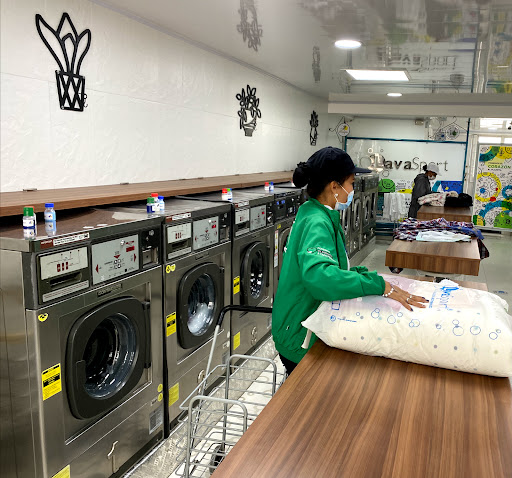 Lava Sport Coin Laundry