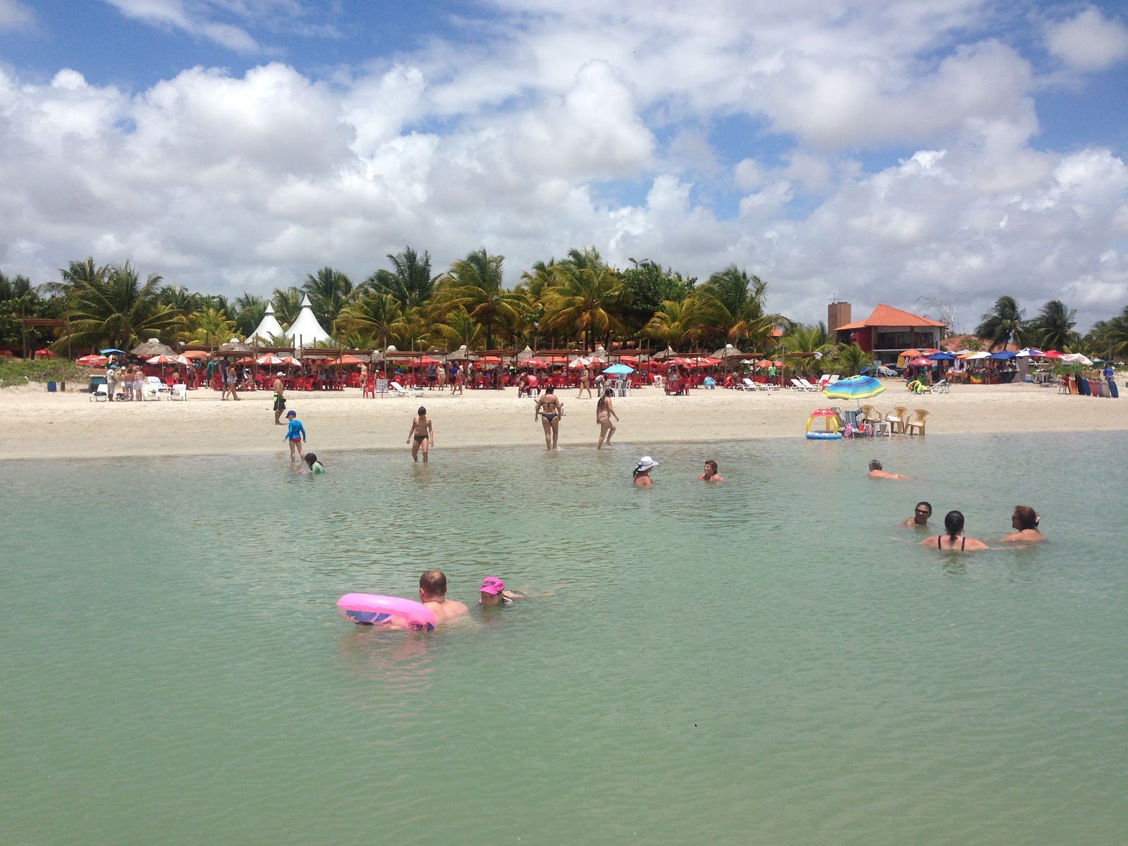 Foto van Praia de Paripueira met recht en lang