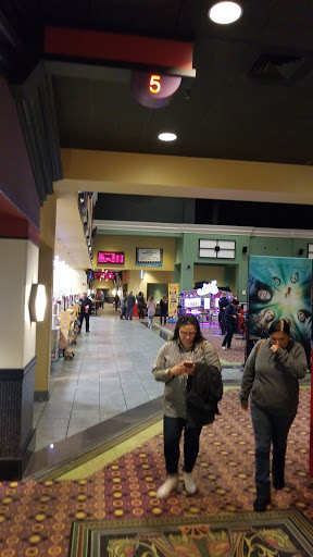 Movie Theater «Regal Cinemas Beaver Creek 12», reviews and photos, 1441 Beaver Creek Commons Dr, Apex, NC 27502, USA