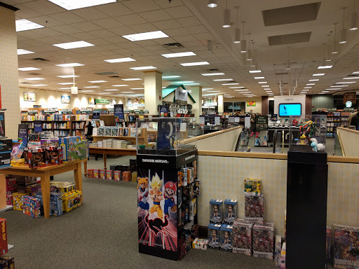 Book Store «Barnes & Noble», reviews and photos, 1542 Northern Blvd, Manhasset, NY 11030, USA