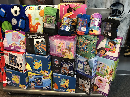 Shopping Mall «Sherwood Mall Shopping Center», reviews and photos, 5308 Pacific Ave, Stockton, CA 95207, USA