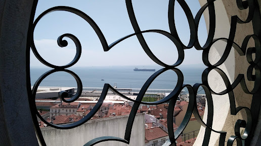 The Beauty Bar - The Beauty Bar