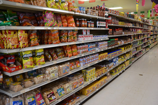 Grocery Store «La Misma Luna Supermarket», reviews and photos, 2901-2977 London Rd, Eau Claire, WI 54701, USA