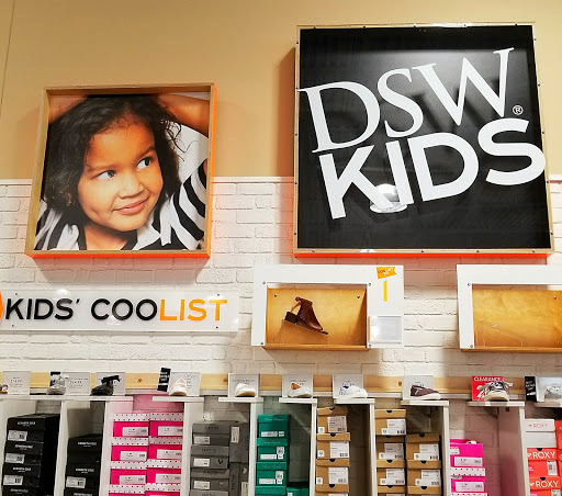 Shoe Store «DSW Designer Shoe Warehouse», reviews and photos, 9601 Skokie Blvd, Skokie, IL 60077, USA