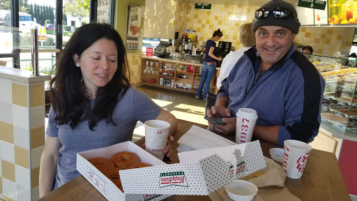 Bakery «Krispy Kreme Doughnuts», reviews and photos, 2146 Leghorn St, Mountain View, CA 94043, USA