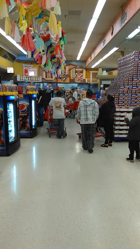 Grocery Store «El Rancho Supermercado», reviews and photos, 6800 Berkman Dr, Austin, TX 78723, USA