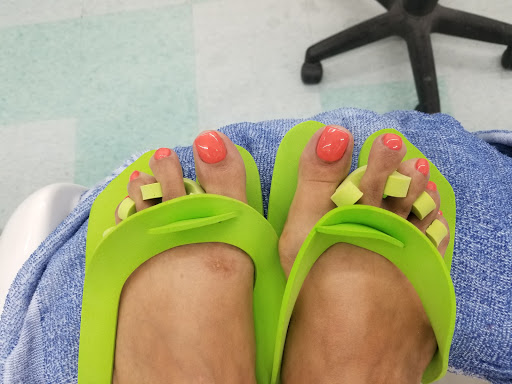 Shopping Mall «Lincoln Shopping Center», reviews and photos, 26092 Greenfield Rd, Oak Park, MI 48237, USA