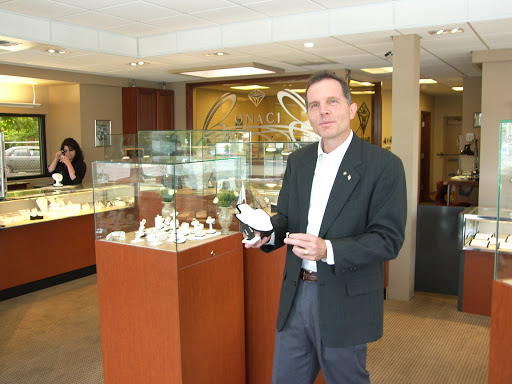 Jewelry Store «Bonaci Fine Jewelers», reviews and photos, 302 E Smith St, Kent, WA 98030, USA