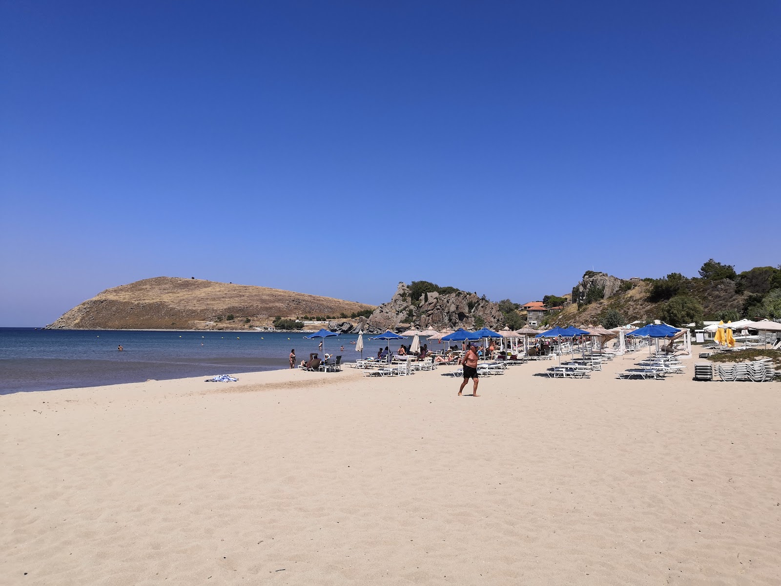 Paralia Richa Nera'in fotoğrafı çok temiz temizlik seviyesi ile
