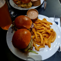 Sandwich au poulet du Restaurant de hamburgers Le Ruisseau à Paris - n°17