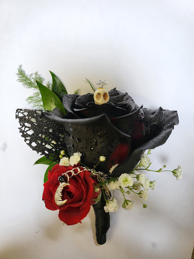 Florist «Foti Flowers At Yuess Gardens», reviews and photos, 406 3rd St, Newburgh, NY 12550, USA