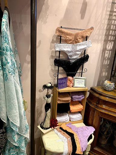 Boutique «Epiphany», reviews and photos, 412 N Bishop Ave, Dallas, TX 75208, USA