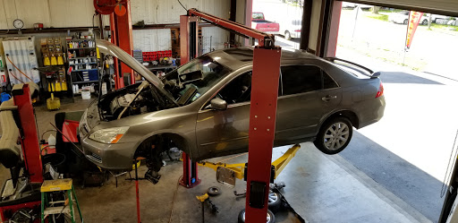 Auto Repair Shop «Victory Lane Automotive», reviews and photos, 264 Kitty Hawk Rd, Universal City, TX 78148, USA