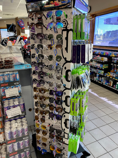 Convenience Store «Weiler Convenience Stores», reviews and photos, 2401 E 4th St, Marshfield, WI 54449, USA