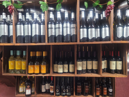 Convenience Store «K-V Bottle Shop», reviews and photos, 5200 Lake Isabella Blvd, Lake Isabella, CA 93240, USA