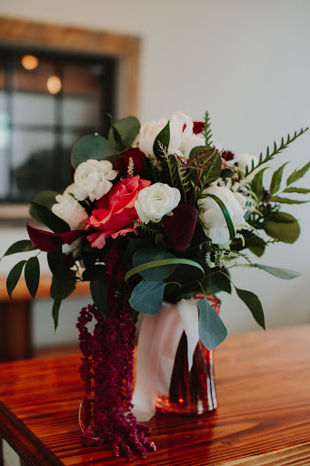 Florist «Secret Garden Florist & Gift Shop, Inc», reviews and photos, 2294 NY-208, Montgomery, NY 12549, USA