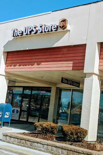 Shipping and Mailing Service «The UPS Store», reviews and photos, 145 S Livernois Rd, Rochester Hills, MI 48307, USA
