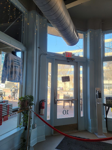 Chocolate Shop «French Broad Chocolate Lounge», reviews and photos, 10 S Pack Square, Asheville, NC 28801, USA