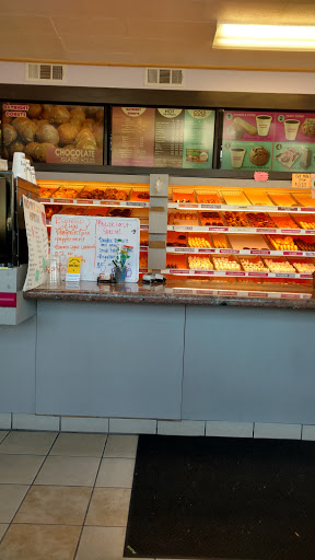 Coffee Shop «Daynight Donuts», reviews and photos, 2234 Fairgrounds Rd NE, Salem, OR 97301, USA